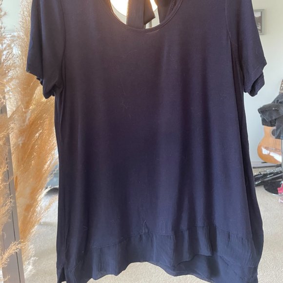 Navy T-shirt with back tie - Picture 2 of 3